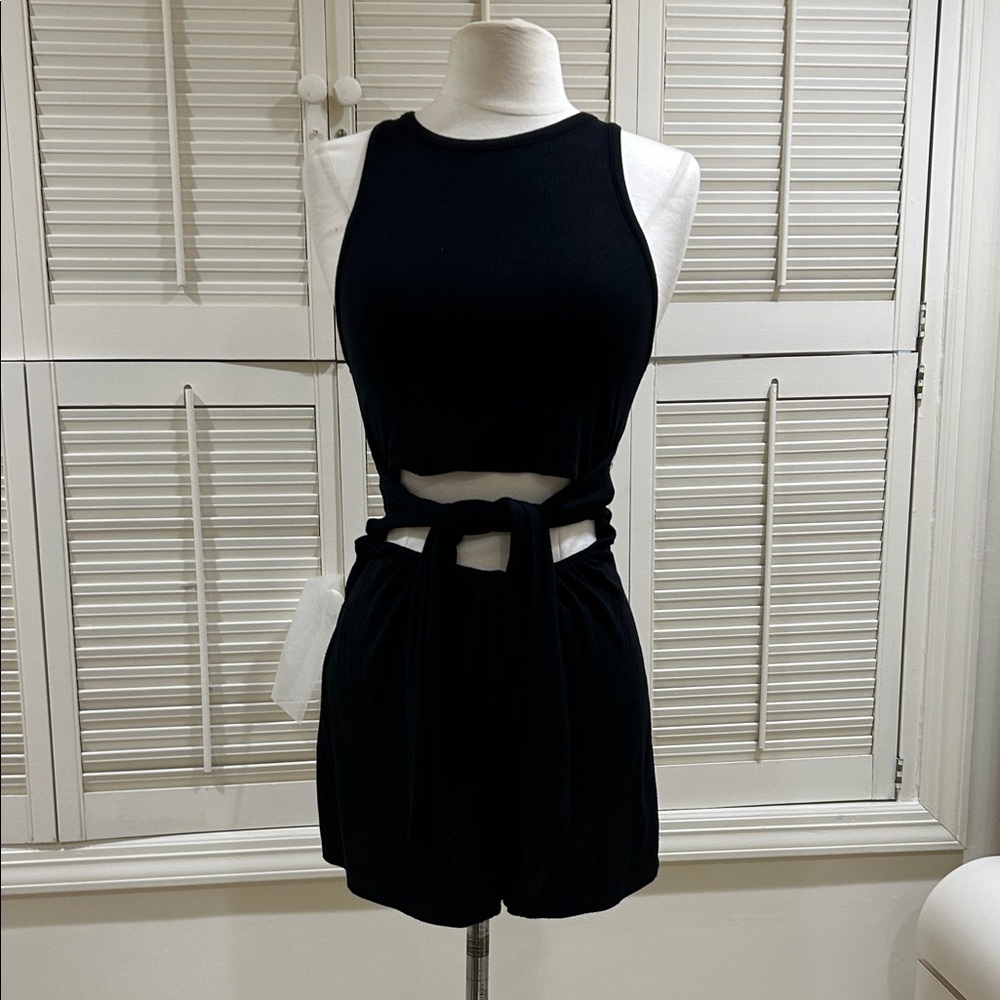 Lovers and Friends Black Sleeveless Tie-Front or back Romper